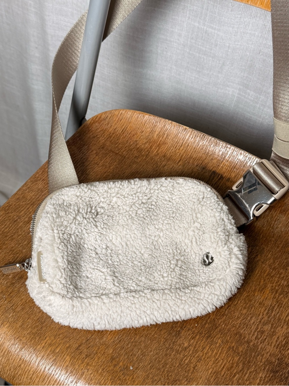 Lululemon Sherpa belt bag